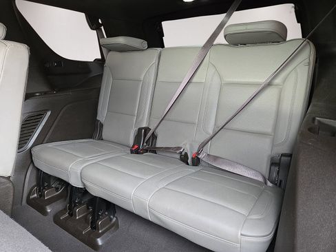 Used 2023 GMC Yukon SLT w/ SLT Luxury Package RWD image 15