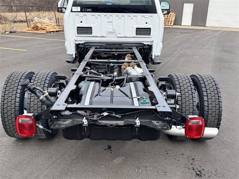 New 2025 Ford F550 4x4 Regular Cab Super Duty w/ XL Chrome Package image 9