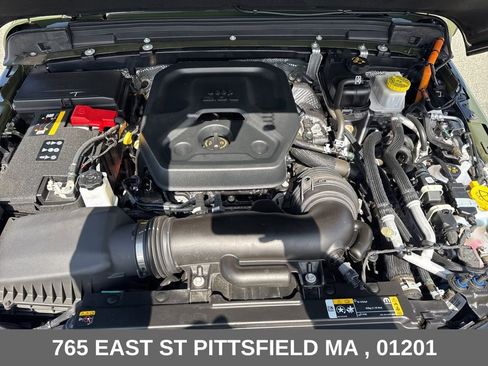 Used 2024 Jeep Wrangler Unlimited w/ Convenience Group AWD/4WD image 30
