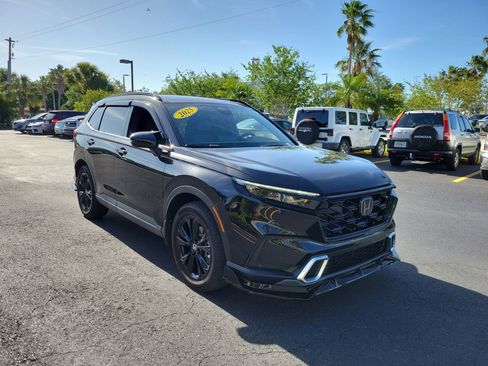 Used 2025 Honda CR-V Sport Touring image 2