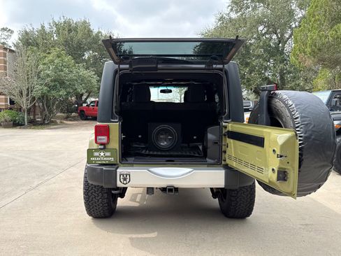 Used 2013 Jeep Wrangler Unlimited Sahara w/ Connectivity Group image 13