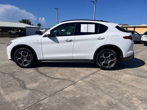 Used 2022 Alfa Romeo Stelvio Ti image 6