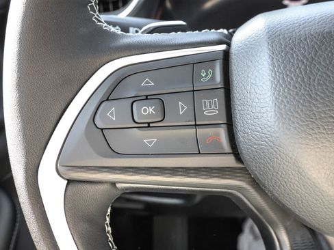 New 2025 Jeep Grand Cherokee Altitude image 24