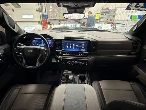 Certified 2023 Chevrolet Silverado 1500 ZR2 w/ Technology Package image 24