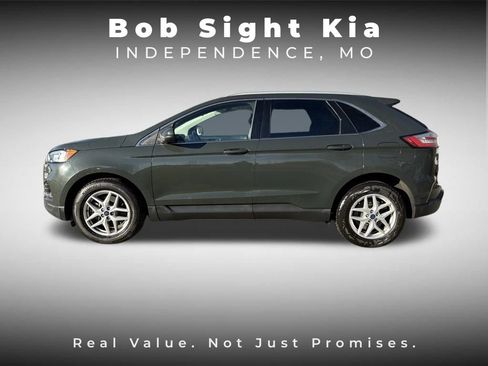 Used 2022 Ford Edge SEL w/ Convenience Package image 5