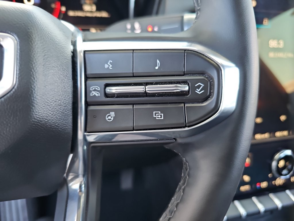Used 2026 GMC Terrain Elevation w/ Elevation Premium Package FWD image 12