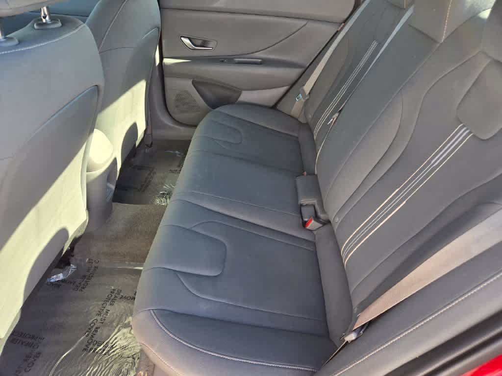 Used 2024 Hyundai Elantra SEL FWD image 12