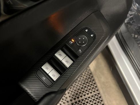 Used 2024 Mitsubishi Outlander ES image 15