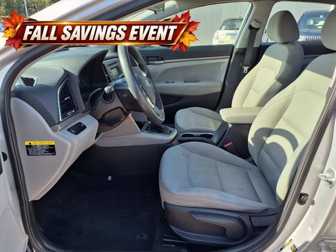 Used 2018 Hyundai Elantra SE FWD image 10