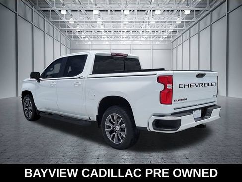 Used 2022 Chevrolet Silverado 1500 RST w/ Convenience Package II RWD image 3