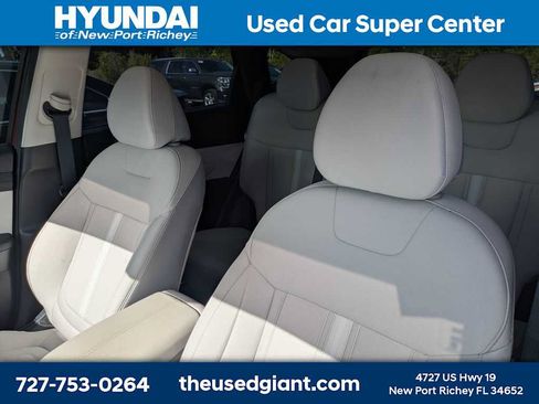 Used 2025 Hyundai Tucson SEL FWD image 3