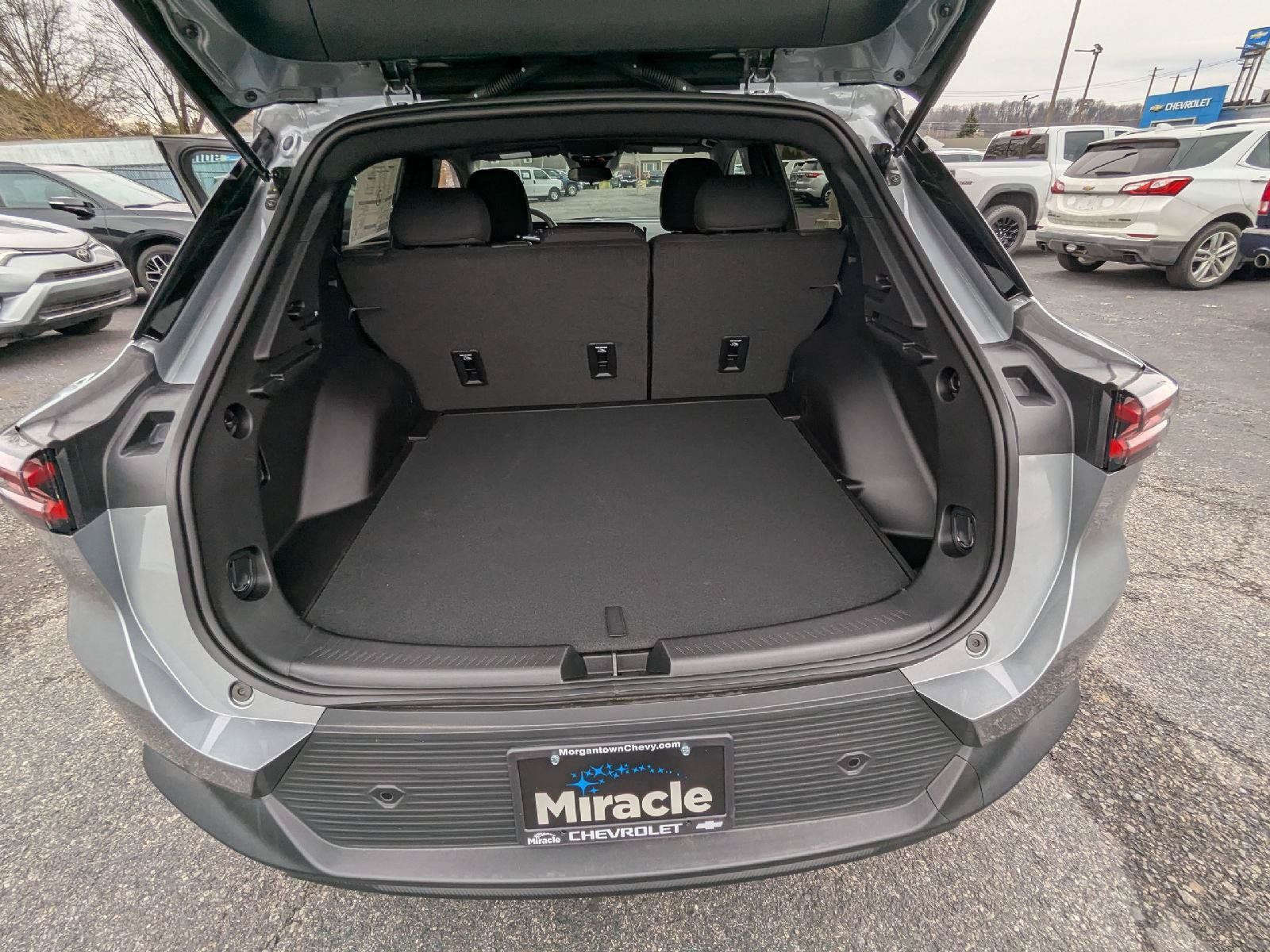 New 2026 Chevrolet Equinox EV LT FWD image 52
