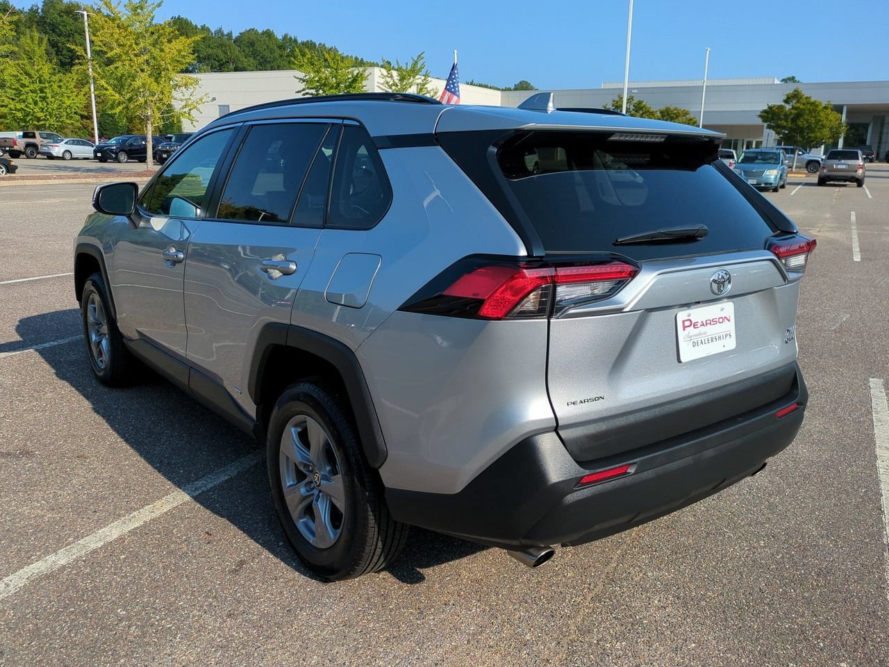 Used 2025 Toyota RAV4 XLE AWD/4WD image 6