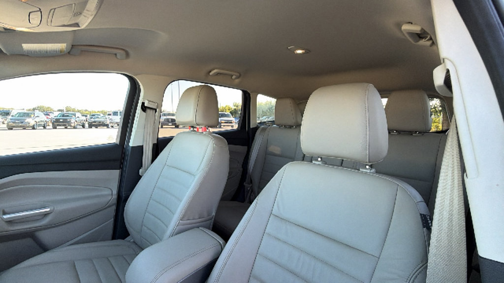 Used 2015 Ford Escape SE w/ Equipment Group 201A FWD image 15