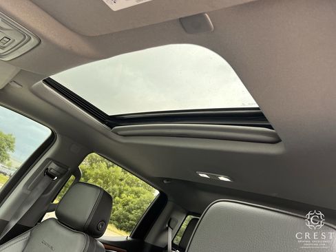 Used 2023 GMC Sierra 1500 Denali w/ Technology Package AWD/4WD image 23