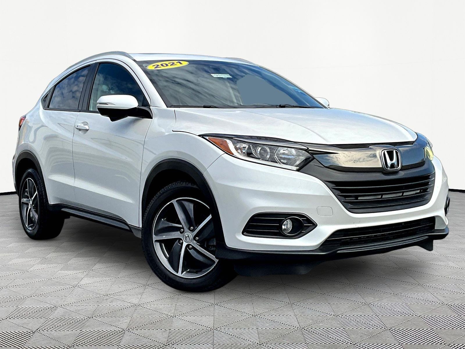 Used 2021 Honda HR-V EX image 3