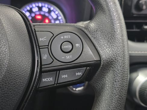 Certified 2022 Toyota RAV4 XLE w/ Convenience Package image 30