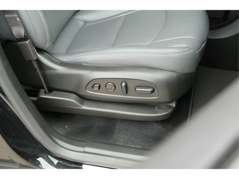 Used 2024 Buick Enclave Premium AWD/4WD image 13
