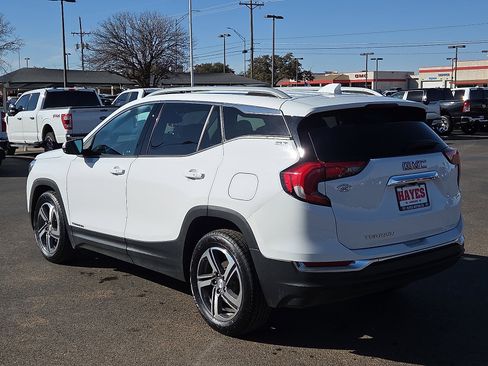 Used 2020 GMC Terrain SLT image 3