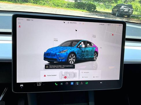 Used 2023 Tesla Model Y Long Range AWD/4WD image 23