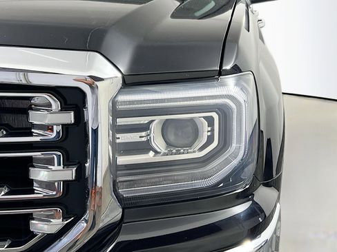 Used 2018 GMC Sierra 1500 SLT AWD/4WD image 11