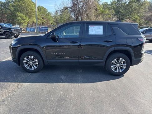 Used 2025 Chevrolet Equinox LT image 2