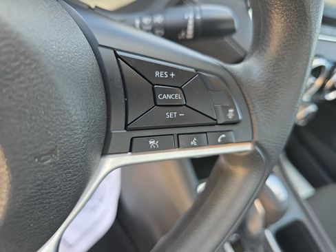 Used 2024 Nissan Sentra SV FWD image 22
