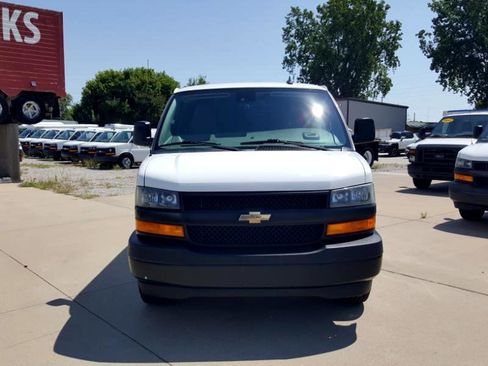 Used 2019 Chevrolet Express 2500 w/ Driver Convenience Package image 4