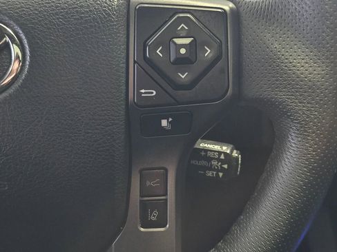 Used 2019 Toyota Tacoma TRD Off-Road image 34