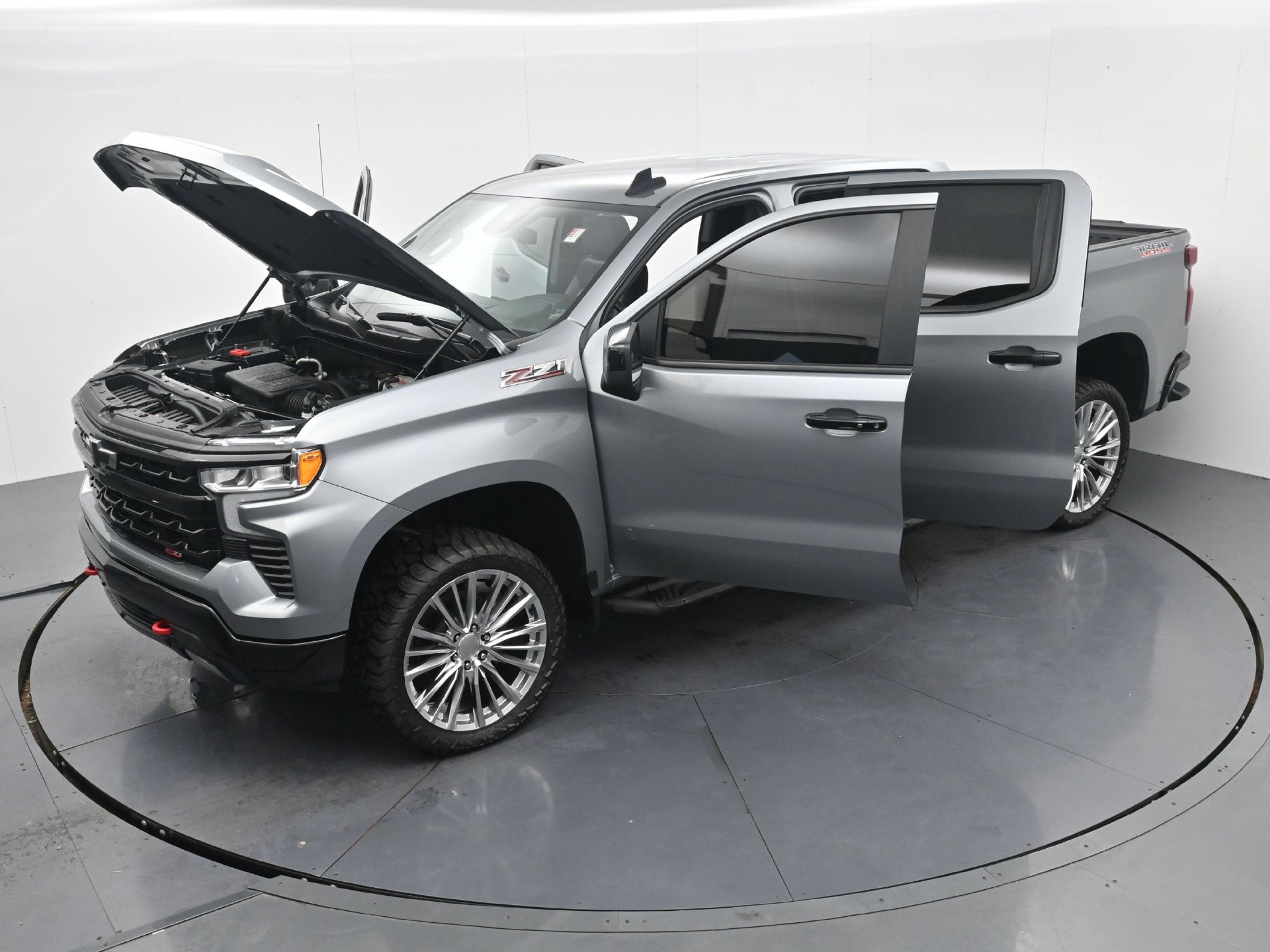 Used 2025 Chevrolet Silverado 1500 LT Trail Boss w/ Convenience Package II AWD/4WD image 38