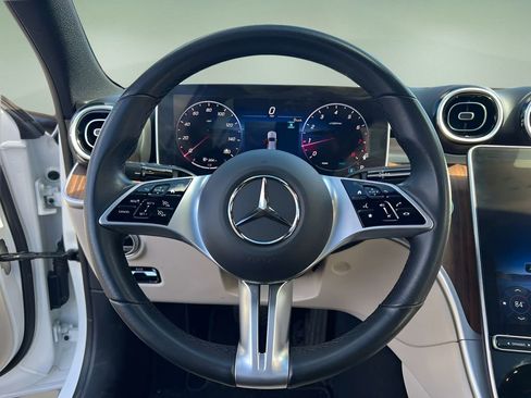 Used 2025 Mercedes-Benz C 300 4MATIC Sedan image 16