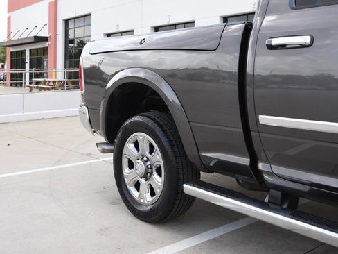 Used 2018 RAM 2500 Laramie w/ Convenience Group image 11