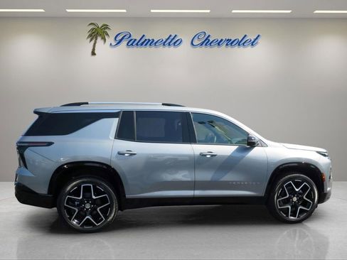 New 2026 Chevrolet Traverse High Country FWD image 2