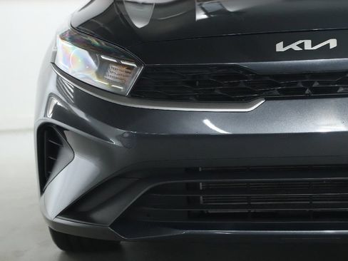 Used 2023 Kia Forte LXS FWD image 7