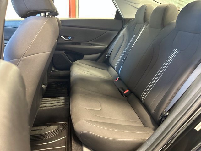 Used 2021 Hyundai Elantra SEL FWD image 12