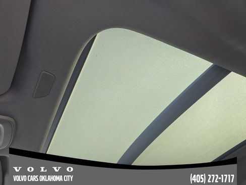 Certified 2025 Volvo XC60 B5 Core image 24