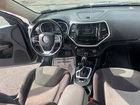 Used 2014 Jeep Cherokee Latitude w/ Comfort/Convenience Group AWD/4WD image 34