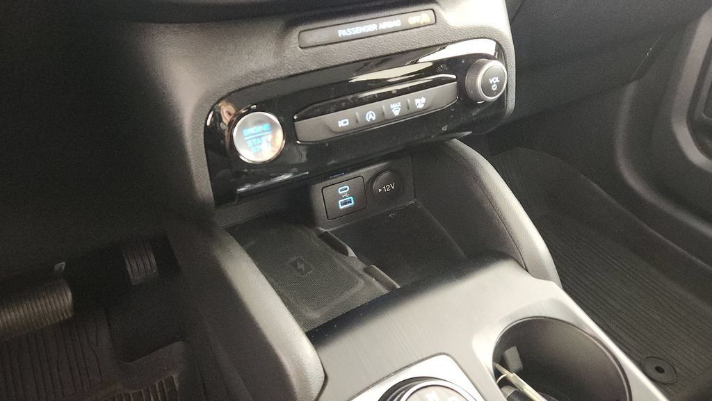 Used 2023 Ford Escape Active w/ Tech Pack #2 AWD/4WD image 18