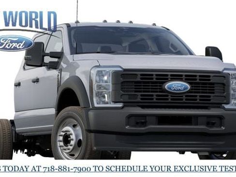 New 2025 Ford F550 4x4 Crew Cab Super Duty image 4