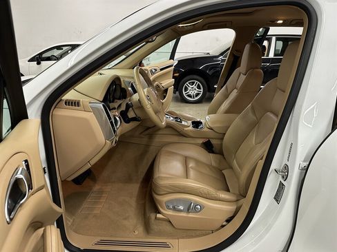 Used 2014 Porsche Cayenne AWD/4WD image 10