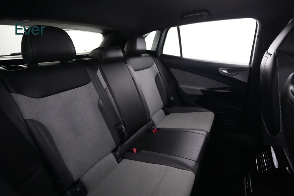 Used 2023 Volkswagen ID.4 Pro RWD image 5