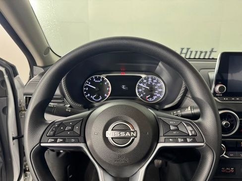 Used 2024 Nissan Sentra SV image 21