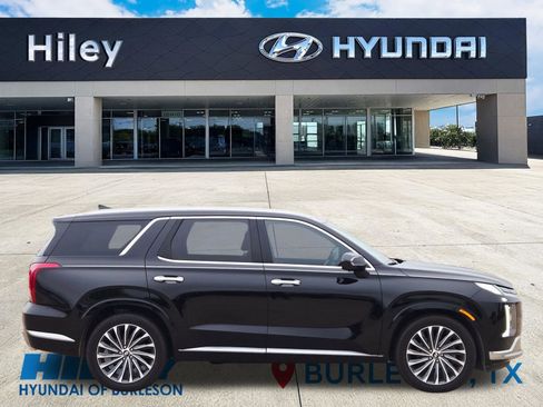 Used 2023 Hyundai Palisade Calligraphy w/ Cargo Package AWD/4WD image 3
