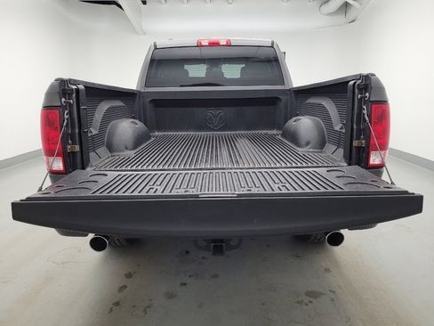 Used 2014 RAM 1500 Express RWD image 29