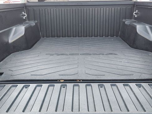 Used 2022 Toyota Tacoma TRD Sport image 41