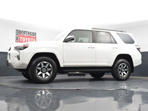 Used 2022 Toyota 4Runner TRD Off-Road Premium image 29