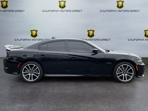 Used 2022 Dodge Charger R/T w/ Plus Group RWD image 4