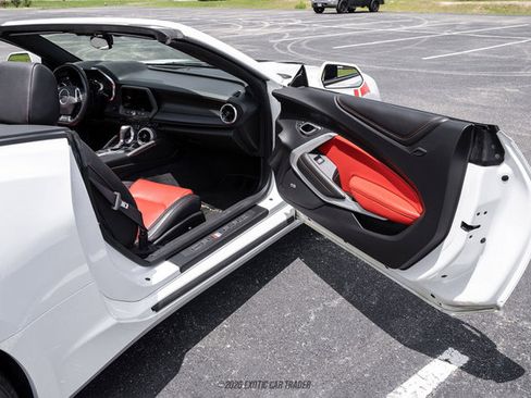 Used 2017 Chevrolet Camaro SS RWD image 64