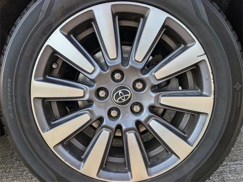 Used 2020 Toyota Sienna XLE Premium image 27