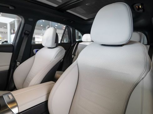 New 2026 Mercedes-Benz GLC 300 4MATIC image 5